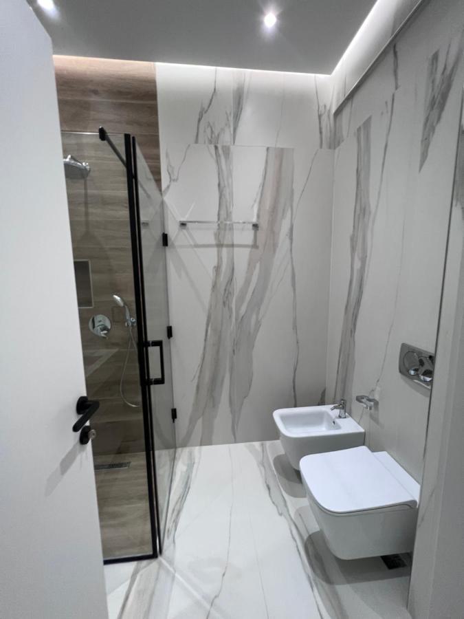 Hera Tirana Suite Deluxe Экстерьер фото
